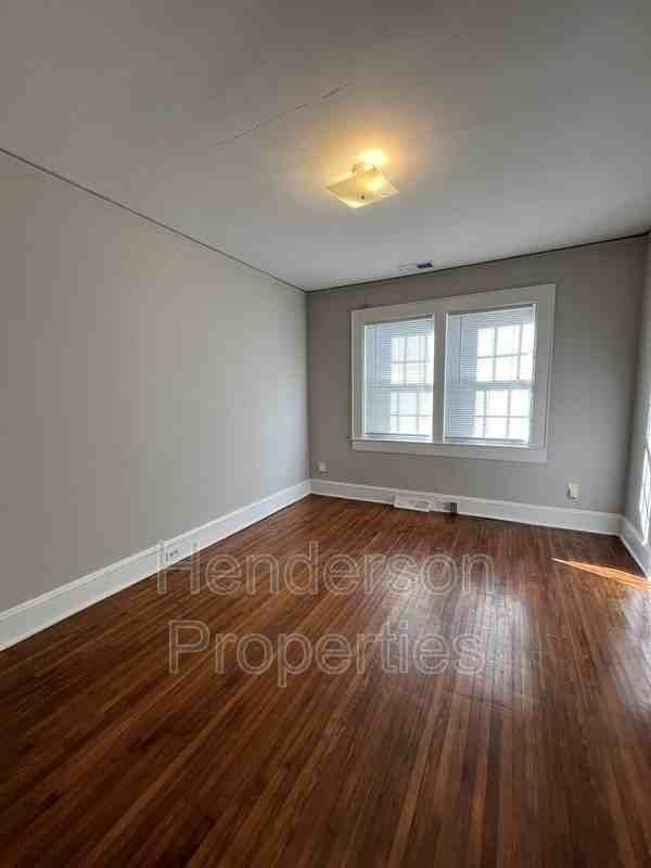 2109 Kenmore Ave - Photo 6 of 8