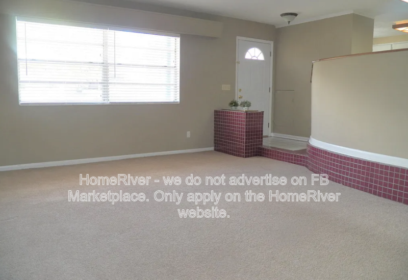 10711 N Ojus Dr - Photo 3 of 19