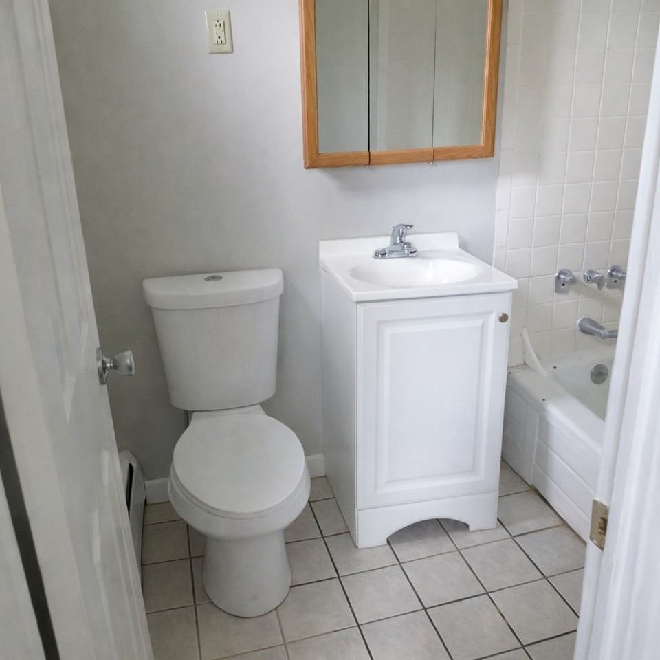 BRITTANY APTS -- 042 - Photo 7 of 15