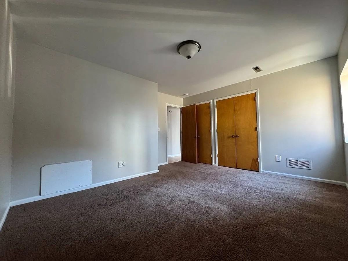 EAST END AVENUE -- 084 - Photo 7 of 17