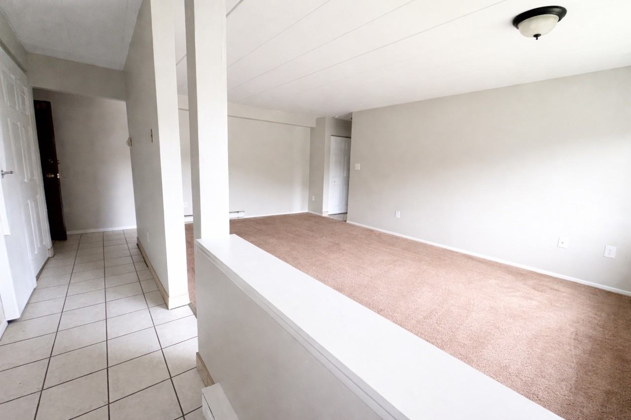 LYNWOOD APARTMENTS -- 001 - Photo 3 of 7