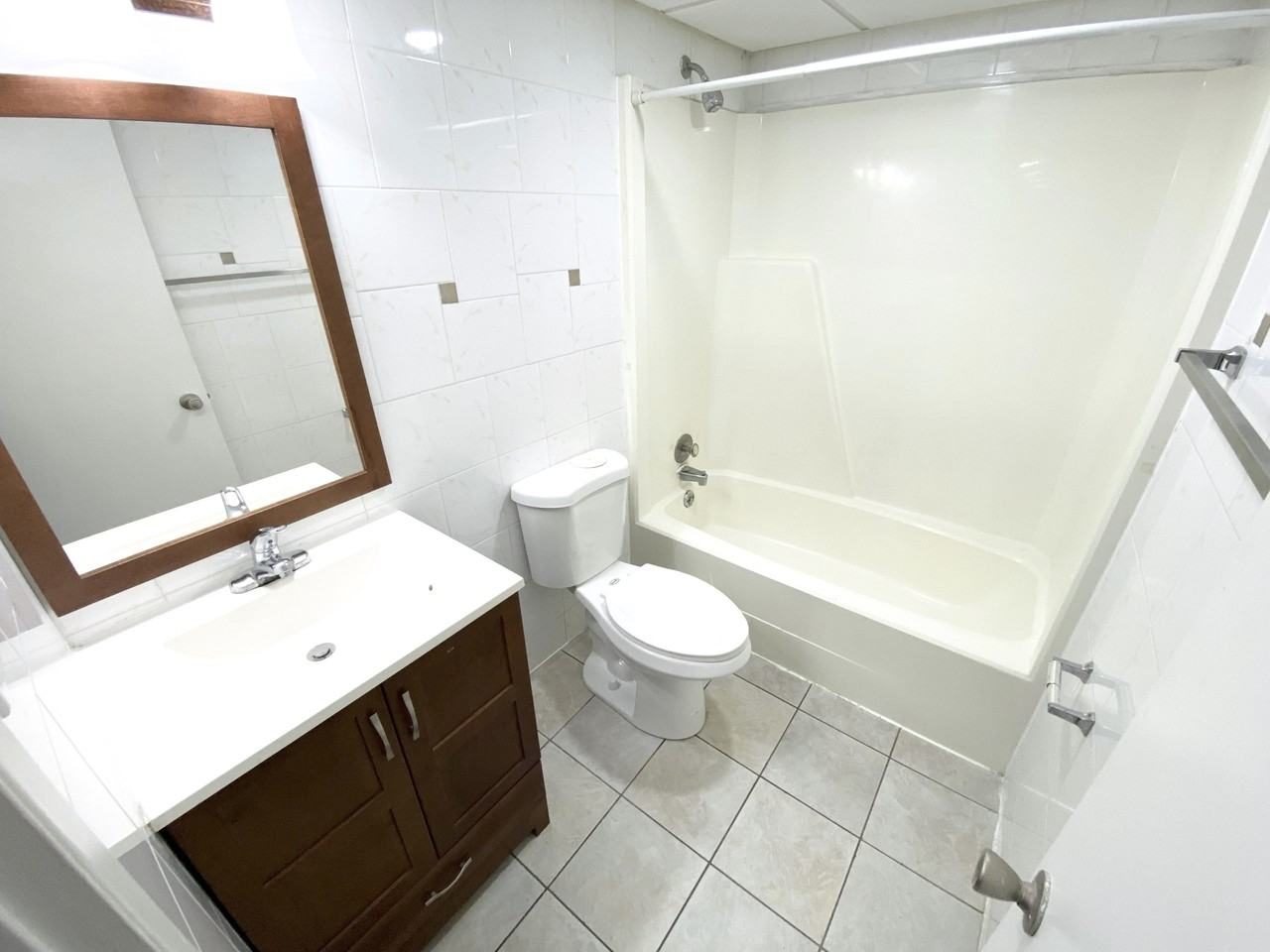 LYNWOOD APARTMENTS -- 001 - Photo 7 of 7