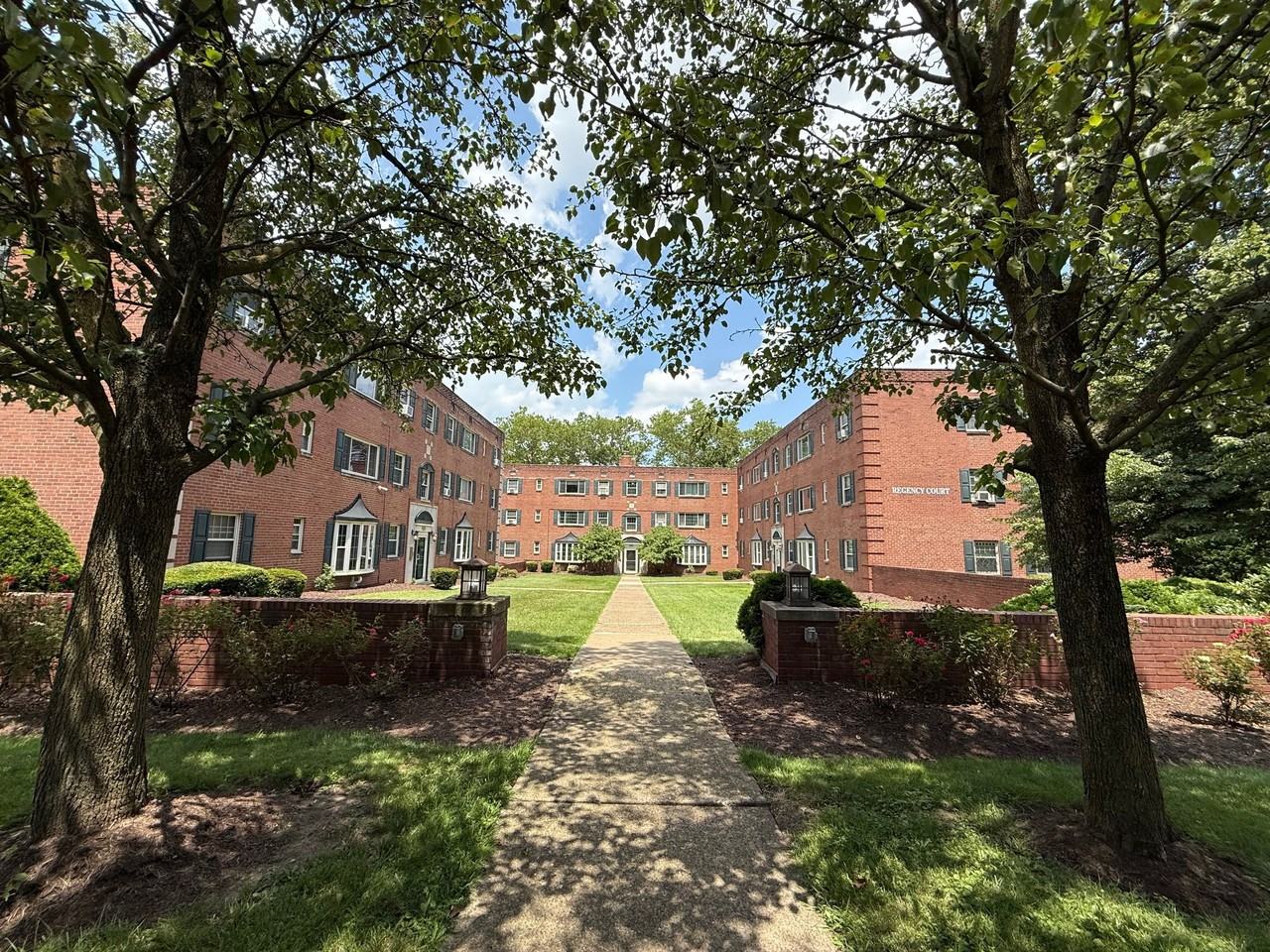 REGENCY COURT APARTMENTS -- 018 - Photo 7 of 24