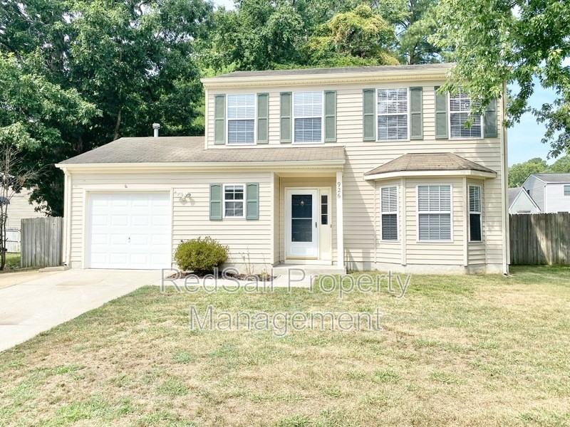 926 Woodcreek Dr - Photo 2 of 23