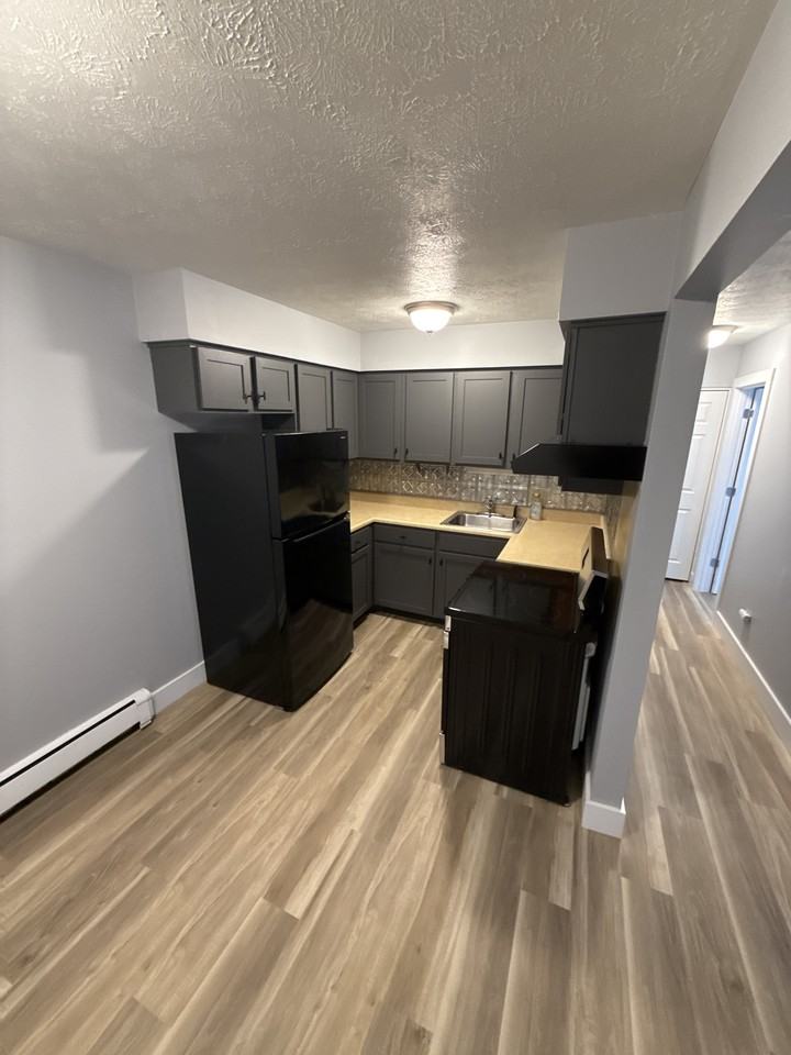 Peck Apartments - Photo 5 of 42