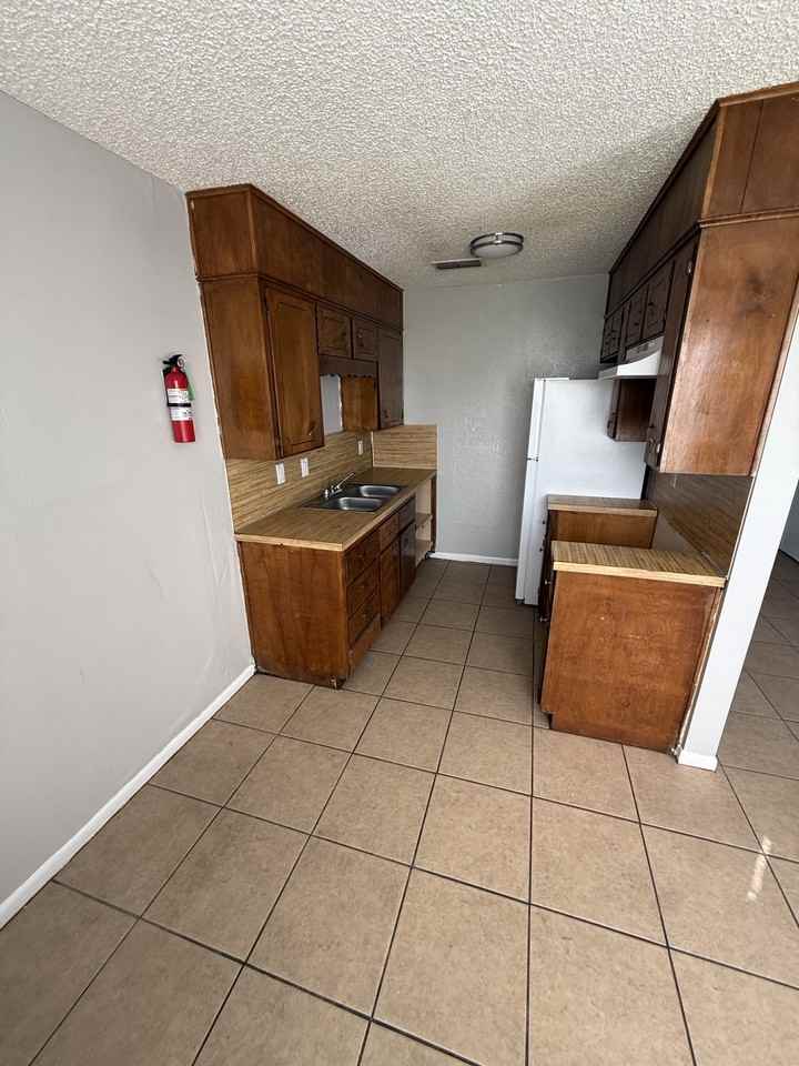 2207 Jennifer - Photo 4 of 8