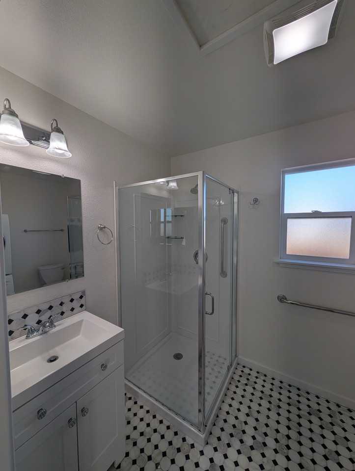 2408 Edwards Street - Photo 4 of 9