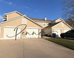 featured image of 4617 Ne Whispering Winds Dr #C