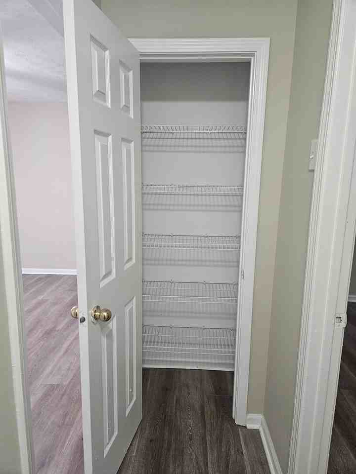 Madison Square - Photo 6 of 14