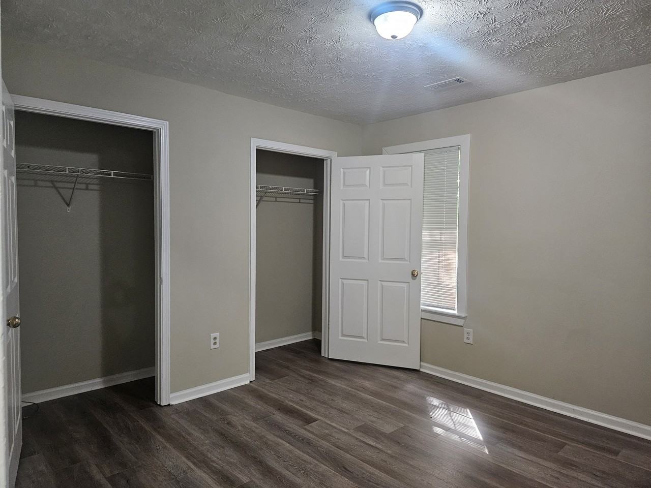 Madison Square - Photo 7 of 14