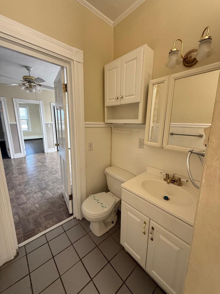 113 Bellingham Street - Photo 3 of 10