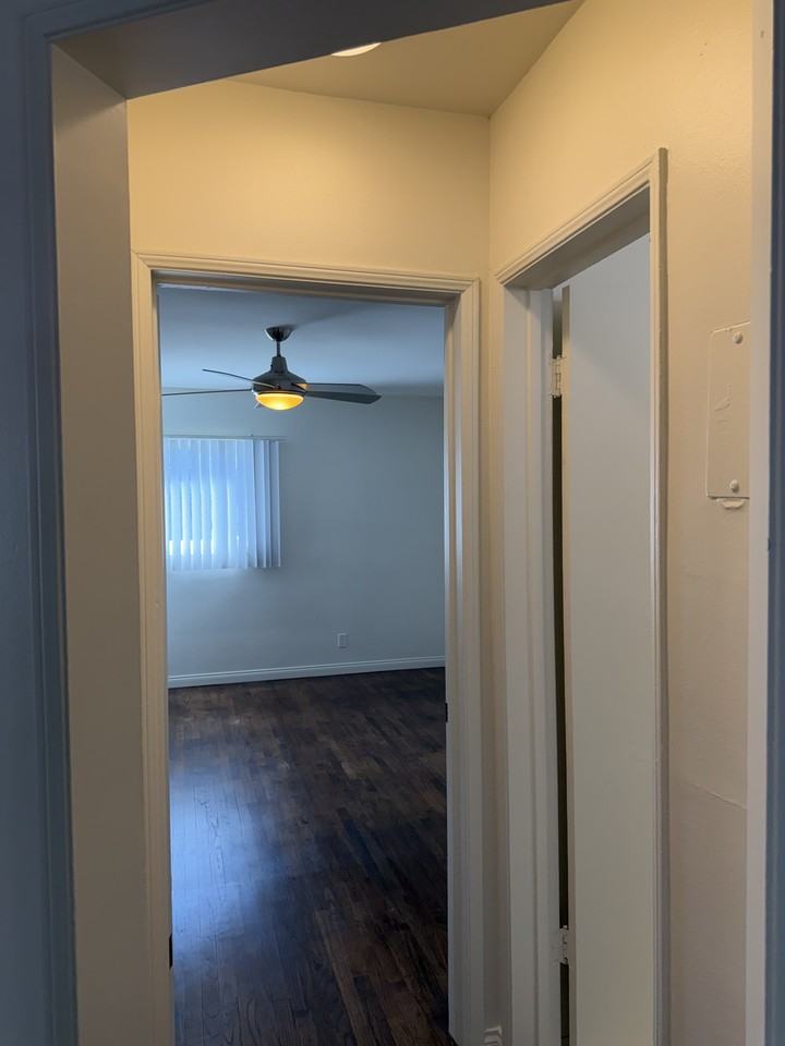 2700 Abbot Kinney Boulevard #6 - Photo 7 of 17