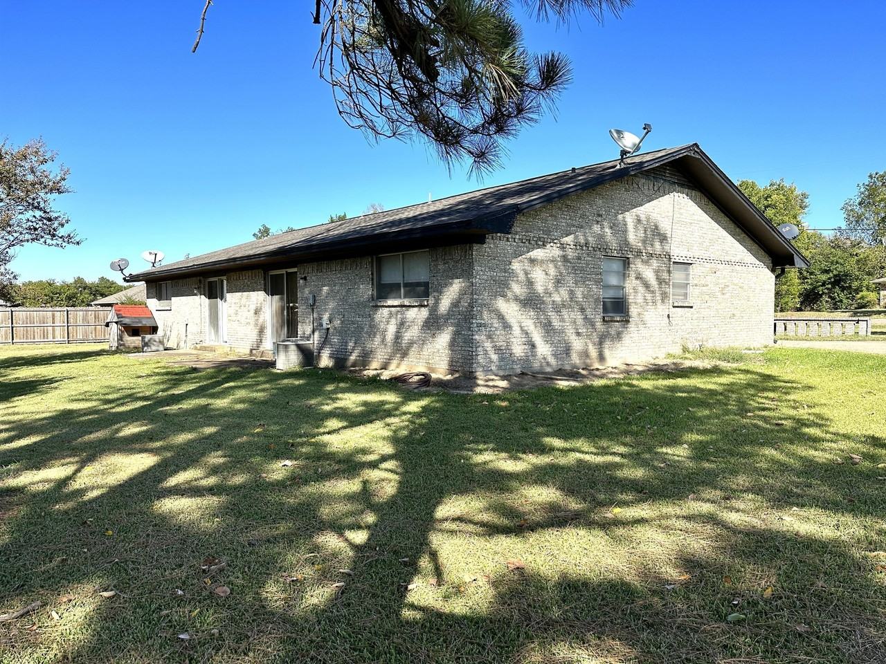 Manson St 706 - Photo 4 of 32