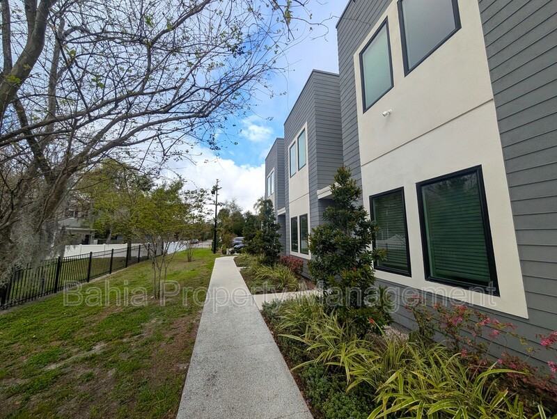 2108 E 22nd Ave #2 - Photo 3 of 19