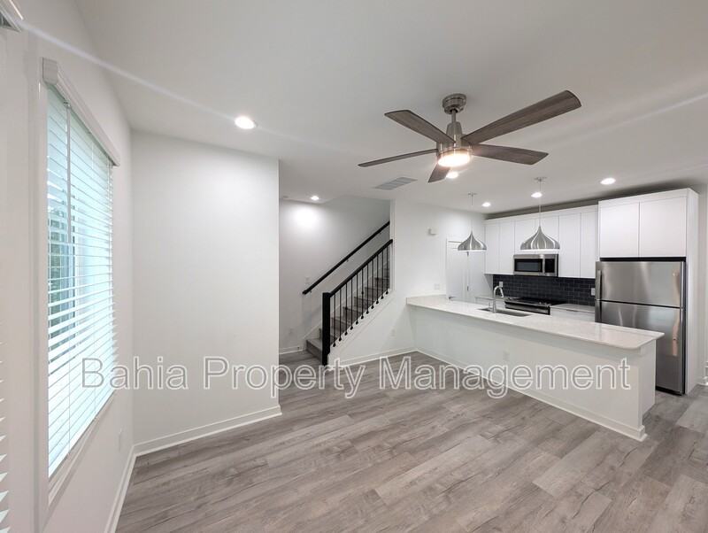 2108 E 22nd Ave #2 - Photo 5 of 19