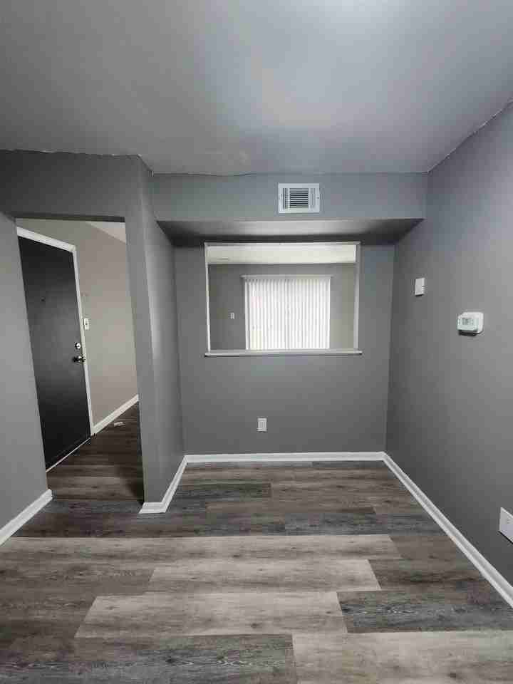 Mansard Square Drive - Photo 2 of 8
