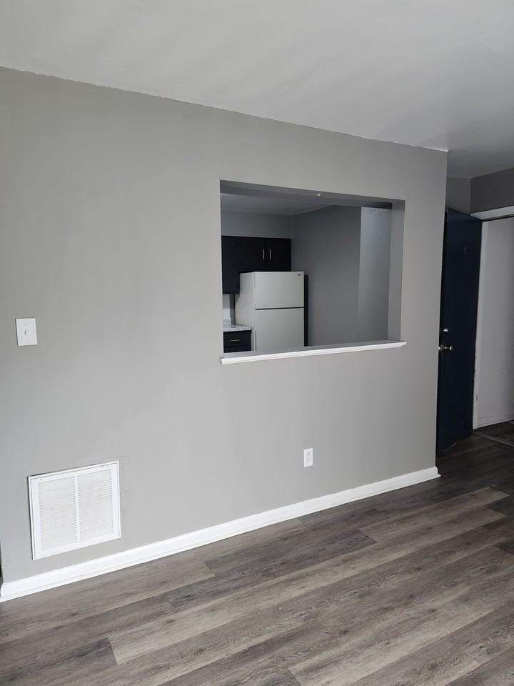 Mansard Square Drive - Photo 4 of 8
