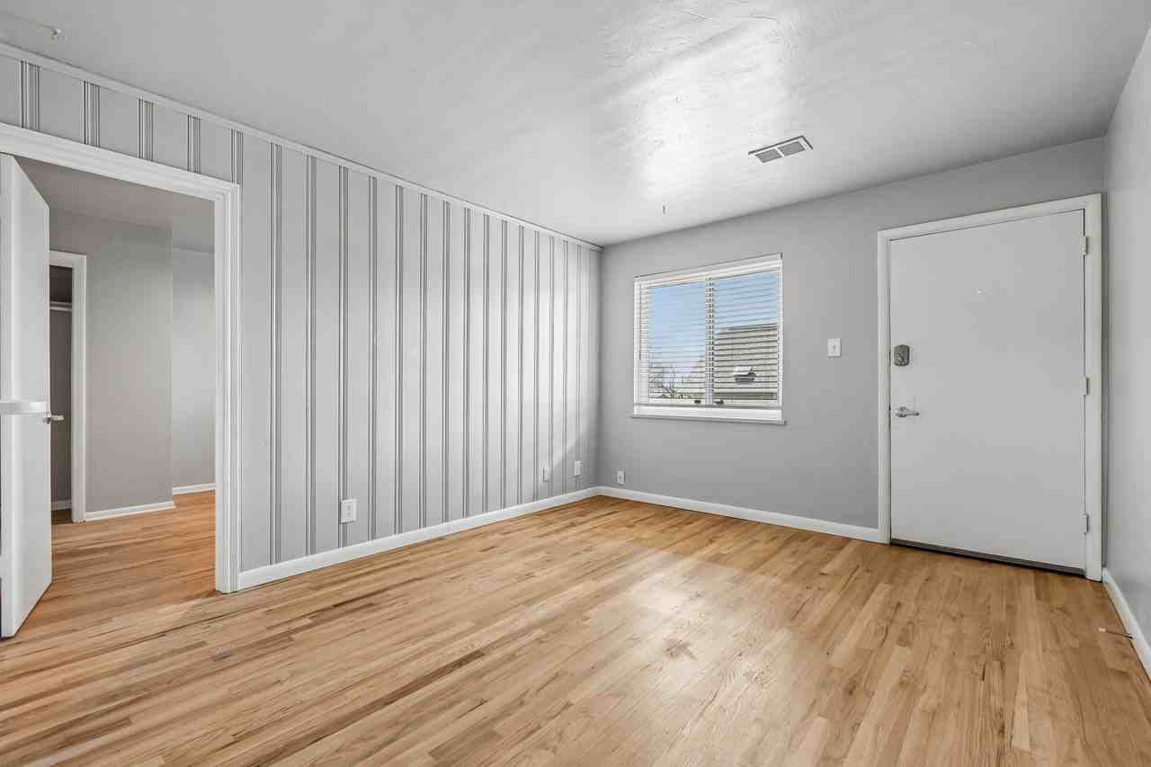 3435 Zuni ST - Photo 4 of 11