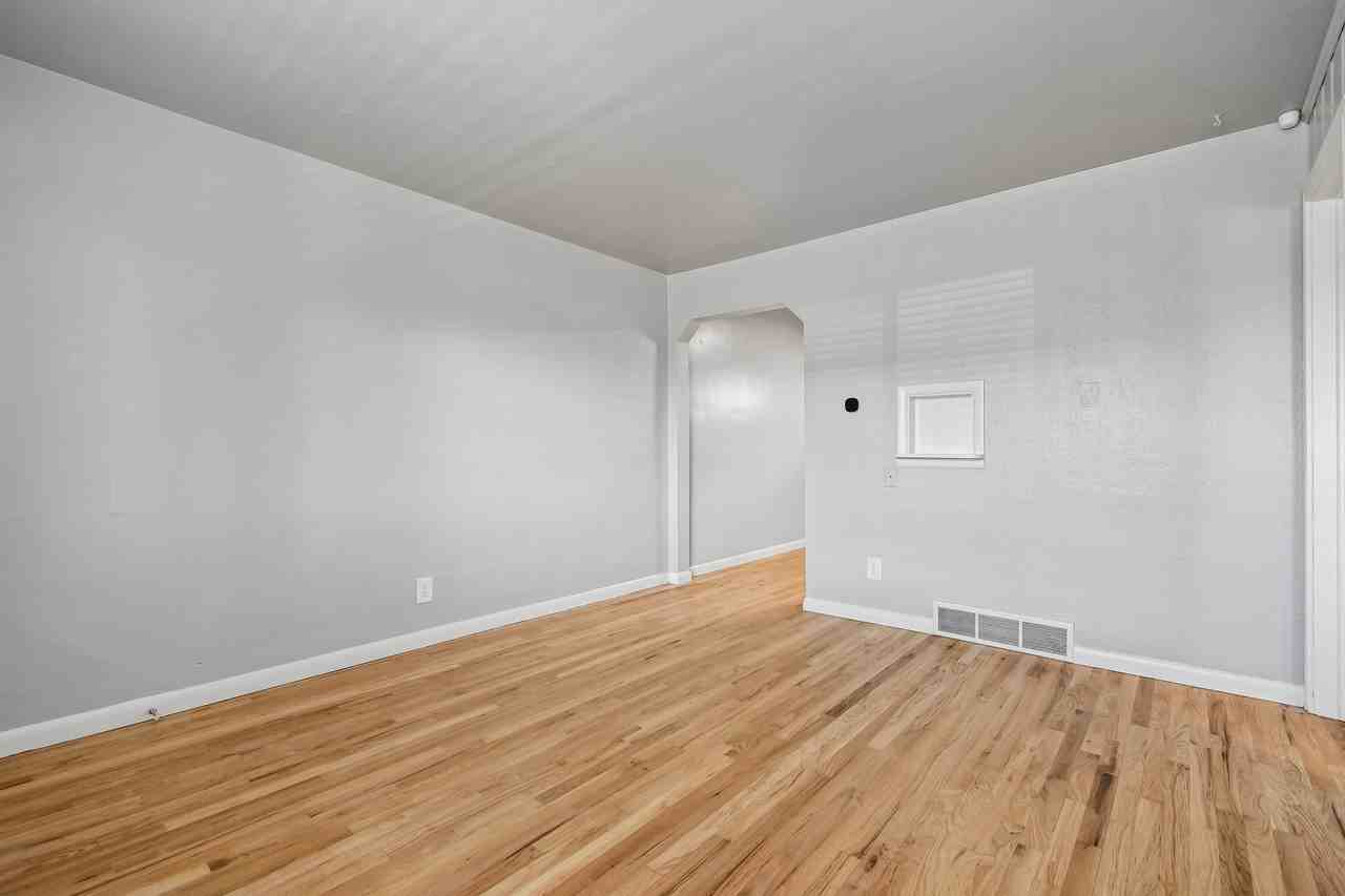 3435 Zuni ST - Photo 5 of 11