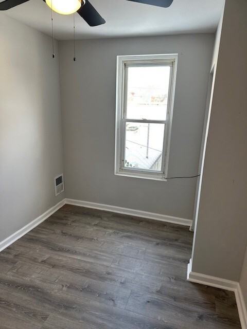 868 East Locust Avenue - Photo 3 of 11