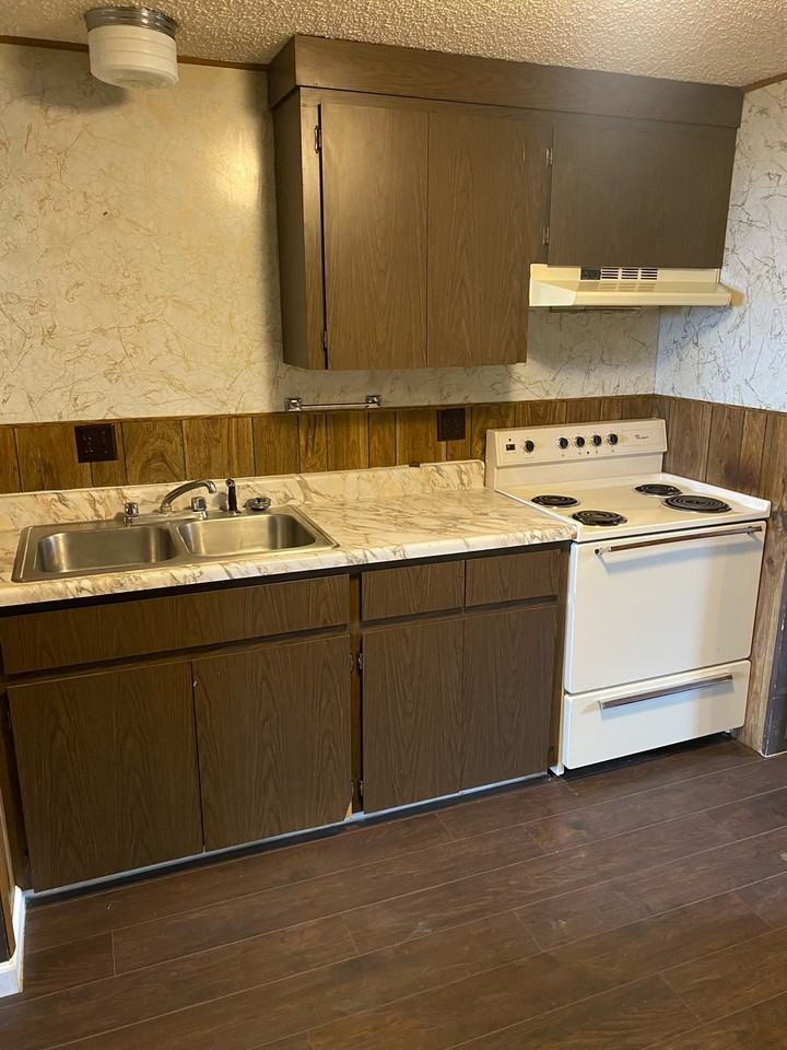 513 3rd Avenue North - Photo 4 of 6