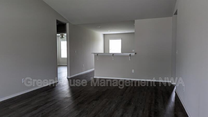 1771 Hermitage Dr - Photo 2 of 10