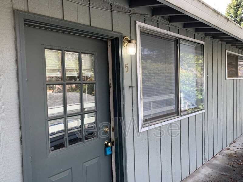 801 Ashland St #5 - Photo 3 of 27