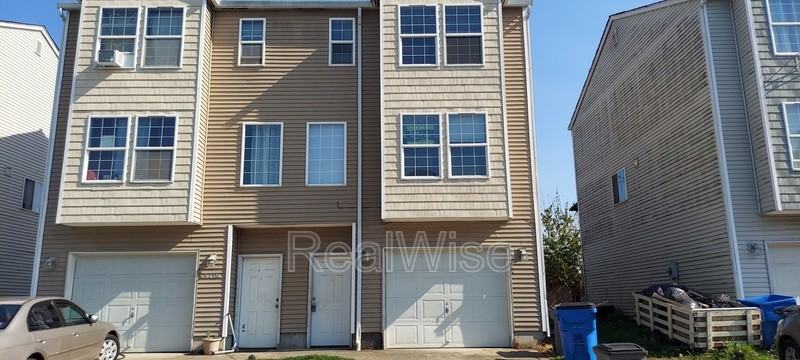 5719 Ne 135th Ave - Photo 3 of 12