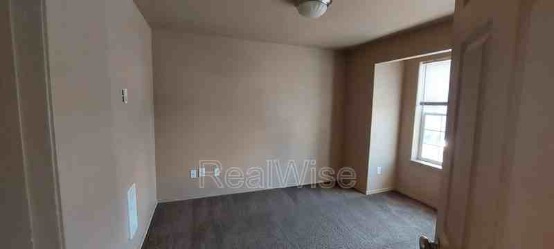 5719 Ne 135th Ave - Photo 7 of 12