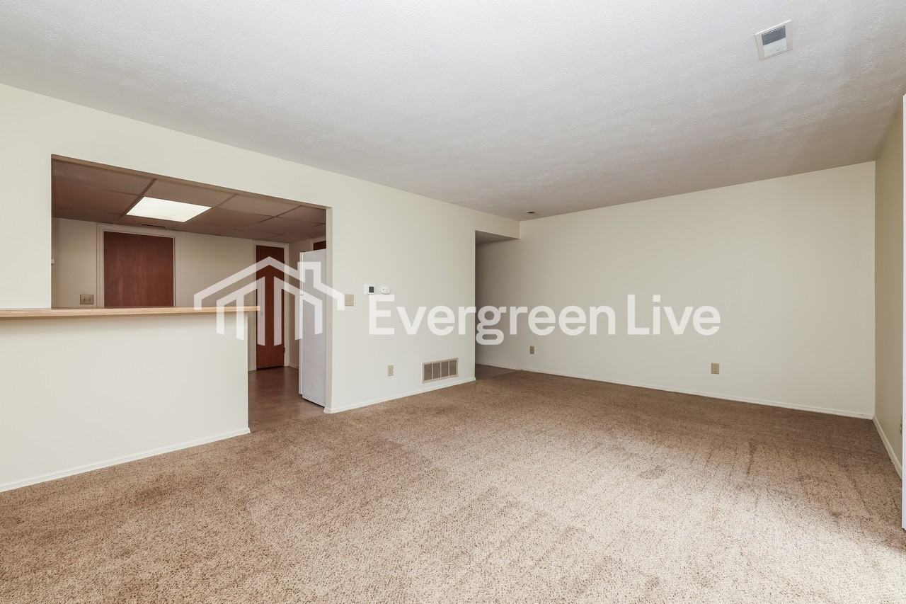 6386 Nightwind Ct - Photo 4 of 15