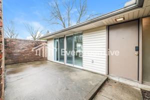 featured image of 5610 Troy Villa Blvd