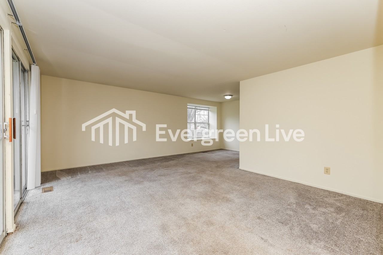 5610 Troy Villa Blvd - Photo 3 of 15