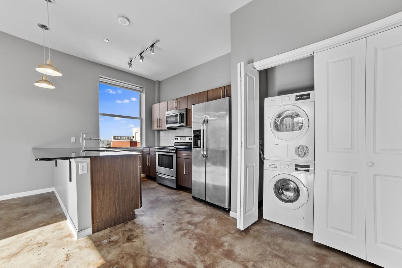 The Palace Apartments - Photo 5 of 16