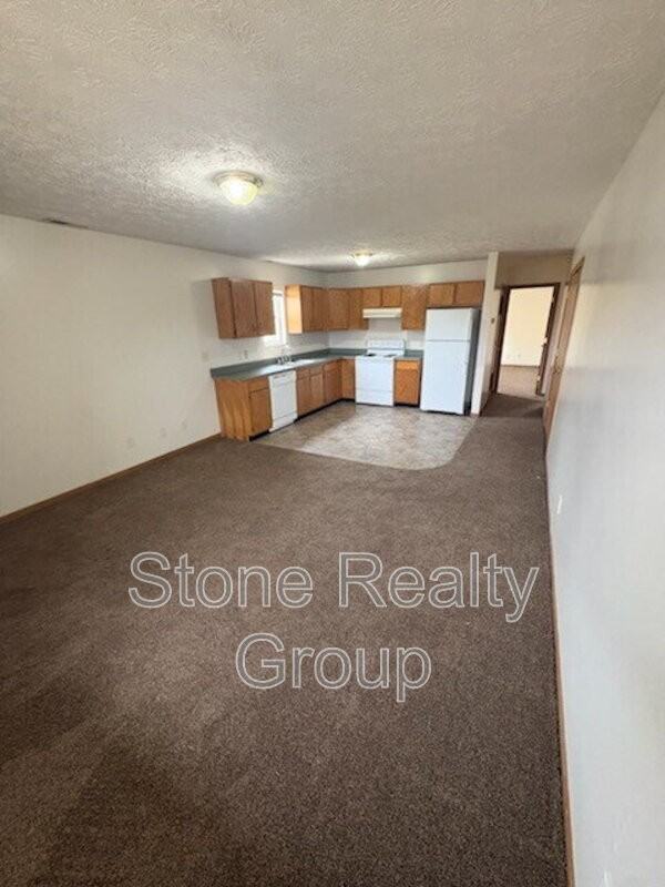 699 N 25th St - Photo 2 of 6