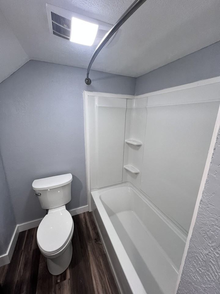 417 South Sheldon Street - Photo 5 of 21