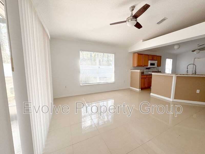 21 Llanes Pl - Photo 7 of 20