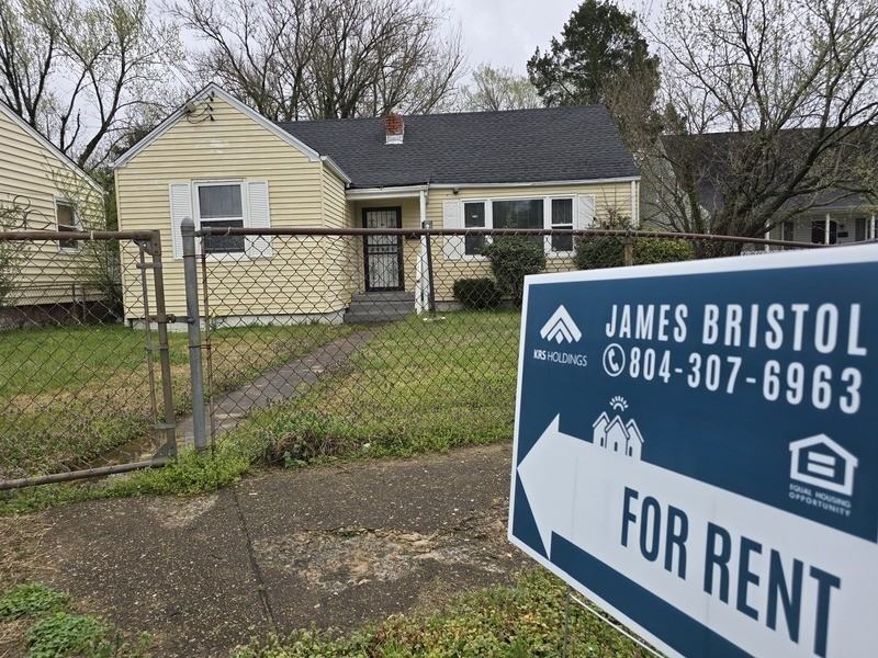 2212 Ferndale Ave - Photo 2 of 3