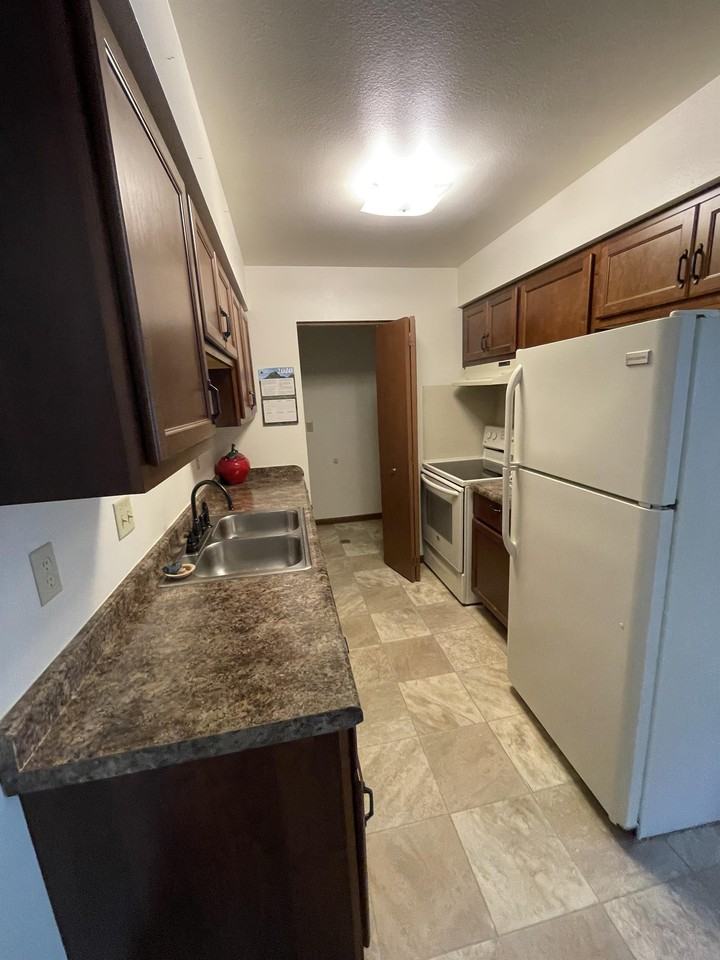 514 South Main Street - Photo 4 of 17