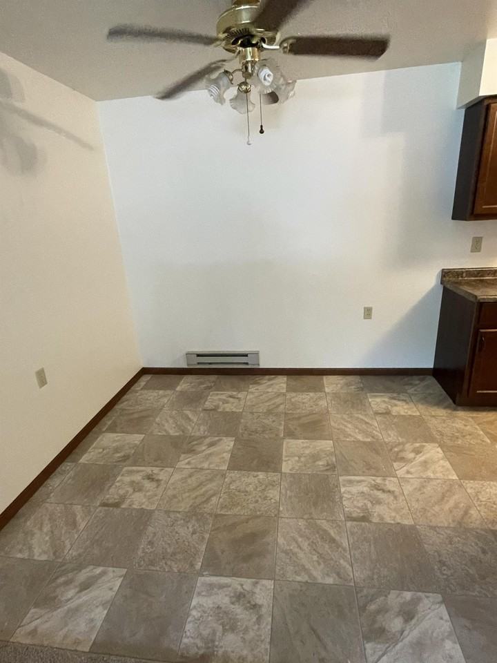 514 South Main Street - Photo 5 of 17