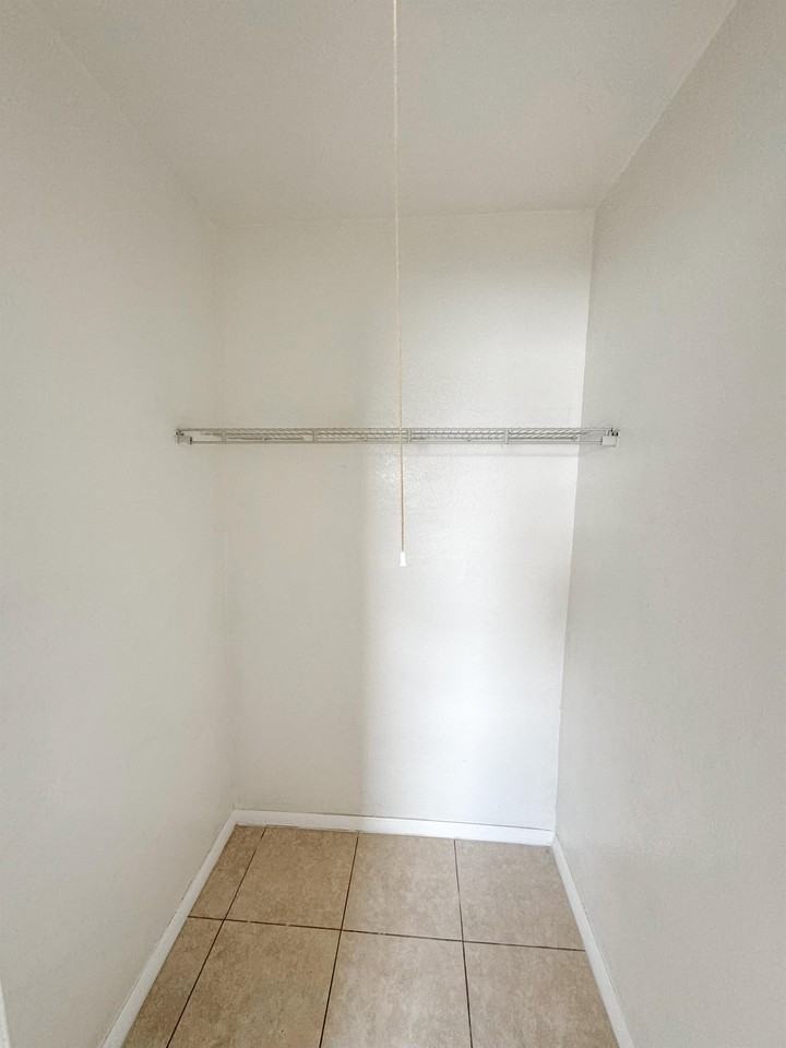 1010 9th Street - Photo 6 of 18