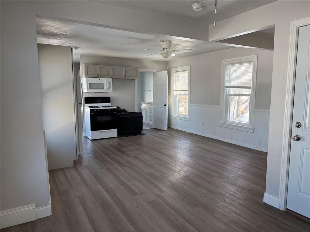 251 High St ##4 - Photo 2 of 16