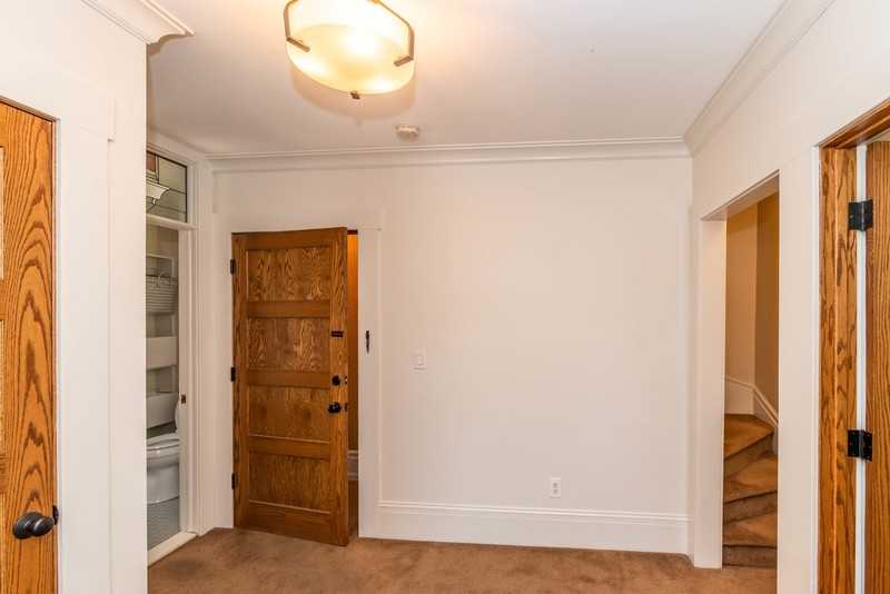 404 S 5th Ave #3 - Photo 7 of 9