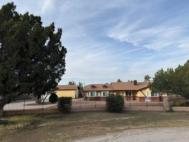 16520 Adelia St - Photo 3 of 3