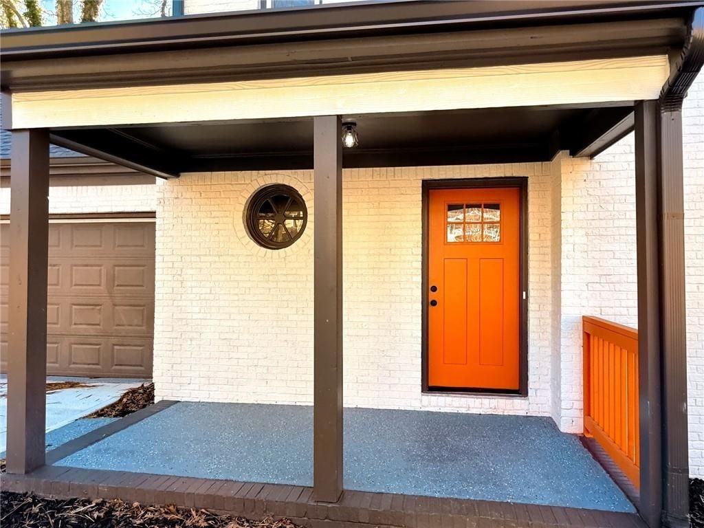 2861 Spring Ridge Cir - Photo 2 of 39