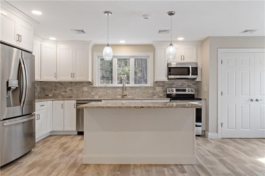 595 Saint Paul St ##1 - Photo 6 of 15