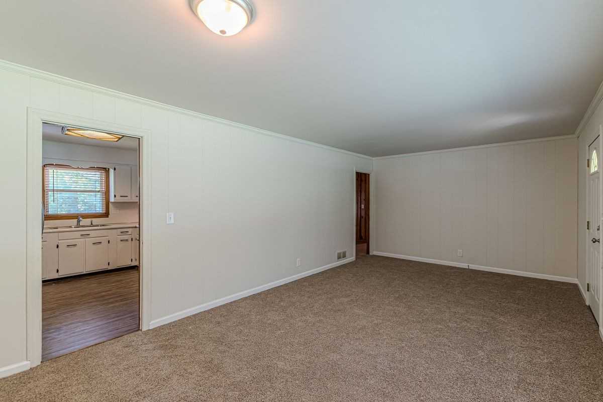 3920 Cliftondale Pl - Photo 3 of 40