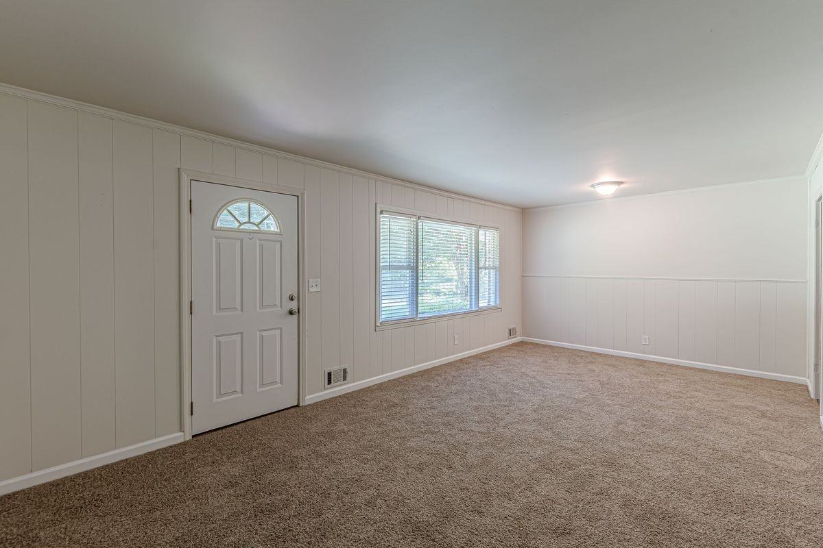 3920 Cliftondale Pl - Photo 5 of 40