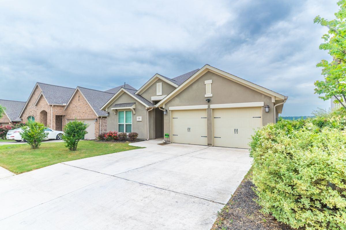 125 Saturnia Dr - Photo 2 of 28