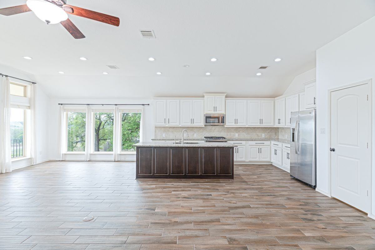 125 Saturnia Dr - Photo 5 of 28