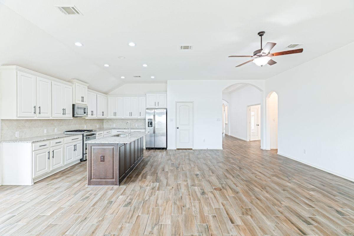 125 Saturnia Dr - Photo 7 of 28